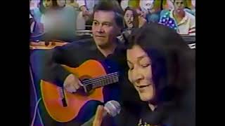 Mercedes Sosa  -  Un vestido y un amor (Te ví) [&quot;Programa Livre&quot;, TV de Brasil] , 1995