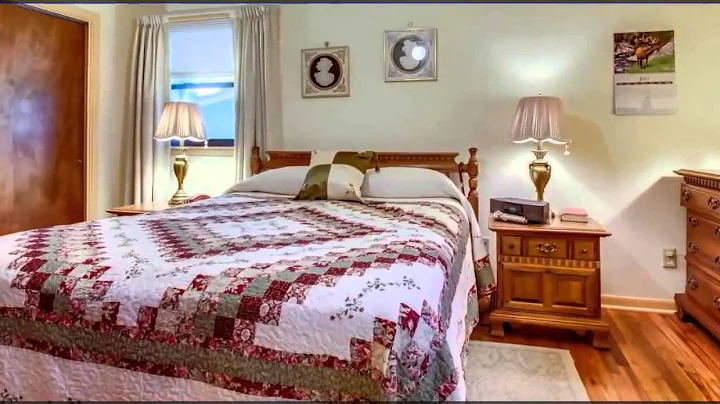889 Oak Lane | Kathy Blanchard