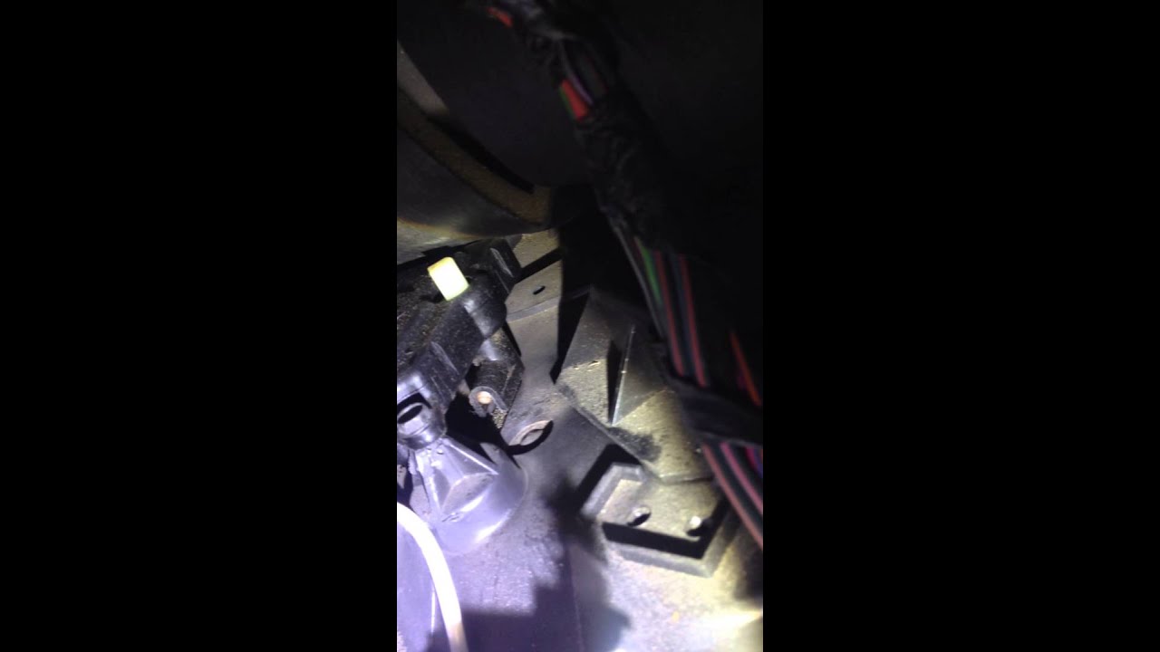 Ford Crown Victoria BLEND DOOR ACTUATOR 2003 easy replacement method