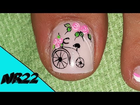 Power Point: Spring's Top Five Accessory and Nail Art Trends | Teen Vogue