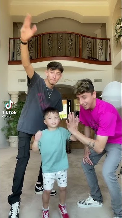 FaZe Rug- First time meeting my cameraman's Son🍂😊 - YouTube