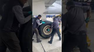 Airbus A321 #1 wheel assembly change. THIS IS REFERENCE ONLY.