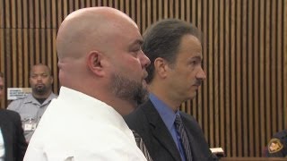 Tim Thomas, Cuyahoga County corrections officer accused of bribery, pleads not guilty