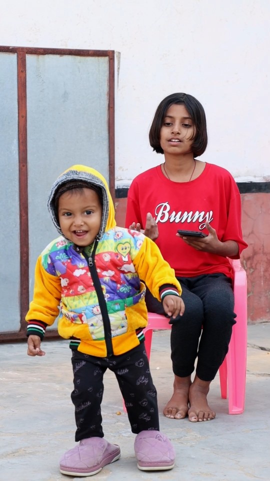 Bhai behen ki chappal le gaya ?? #shorts #viralvideo #sister #shoes