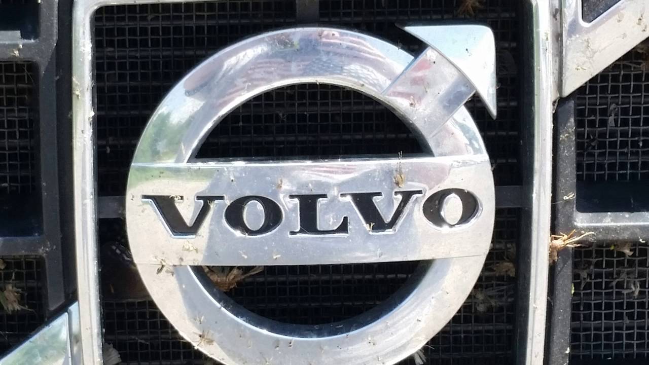 Mandela Effect (Volvo Symbol) YouTube