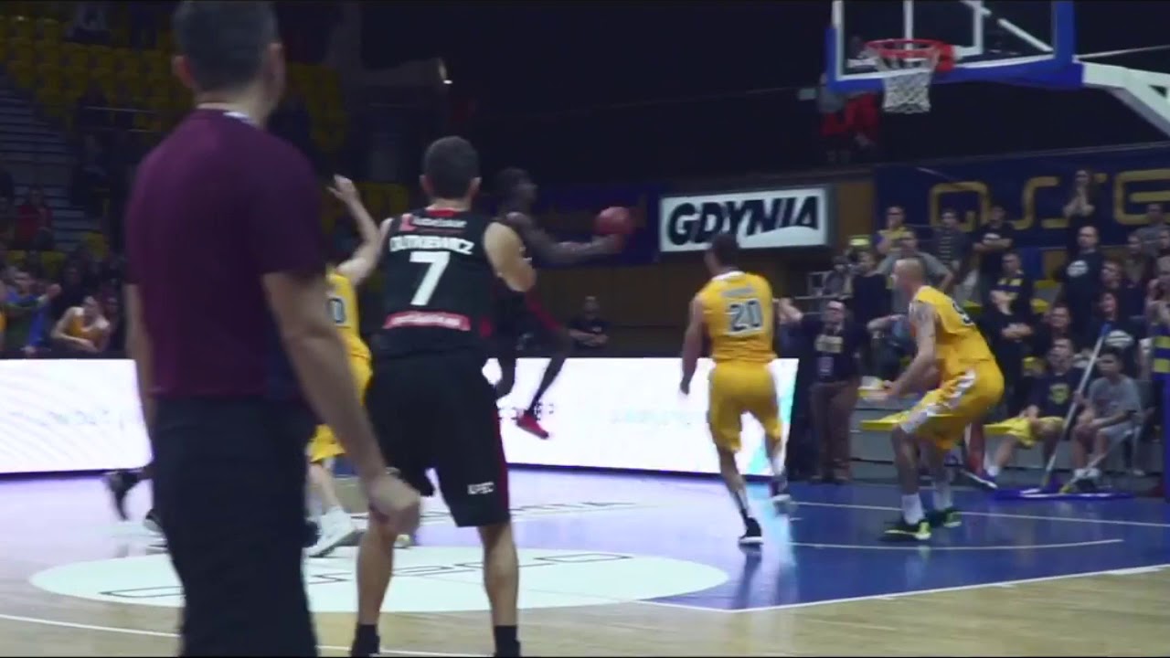 Piotr Szczotka mówi NOT IN MY HOUSE! #PLKPL play