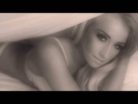 arriana-under-covers,-music-copyright-'passenger'