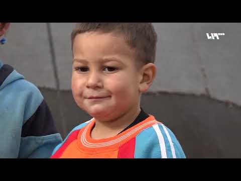 هكذا يعيش أحمد قتل النظام والدته وأشقاءه واعتقل أباه