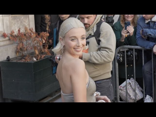 EMMA CHAMBERLAIN Arrives at Loewe Show at Paris Fashion Week 09/30/2022 –  HawtCelebs