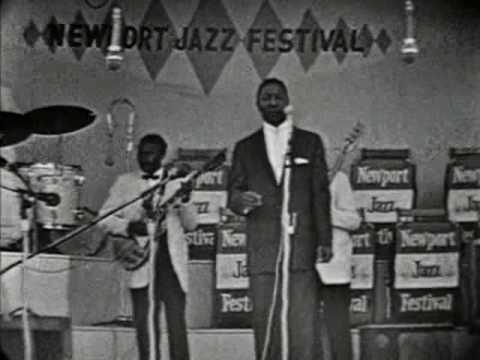 This is the full lengh version of Muddy waters Got My Mojo Working. This rocks. Recorded at the Newport Jazz Festival 1960. DOES ANY ONE KNOW WHAT MICROPHONES THEY ARE USING?