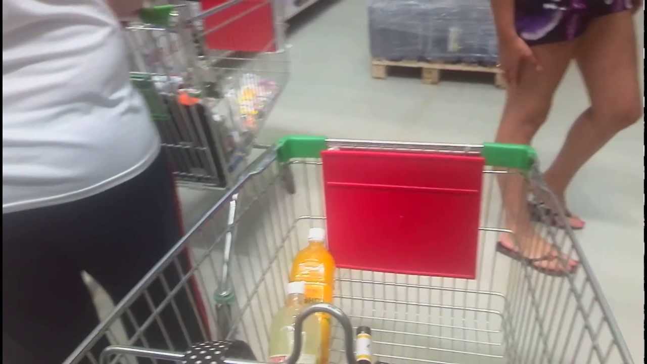 С Жулькой по магазинам! - YouTube