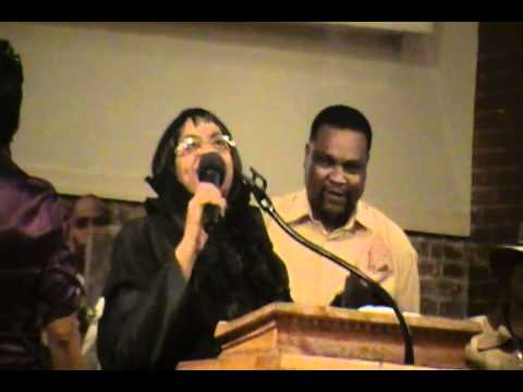 DTRM Mass Choir and Twinkie Clark-Terrell "I Can D...