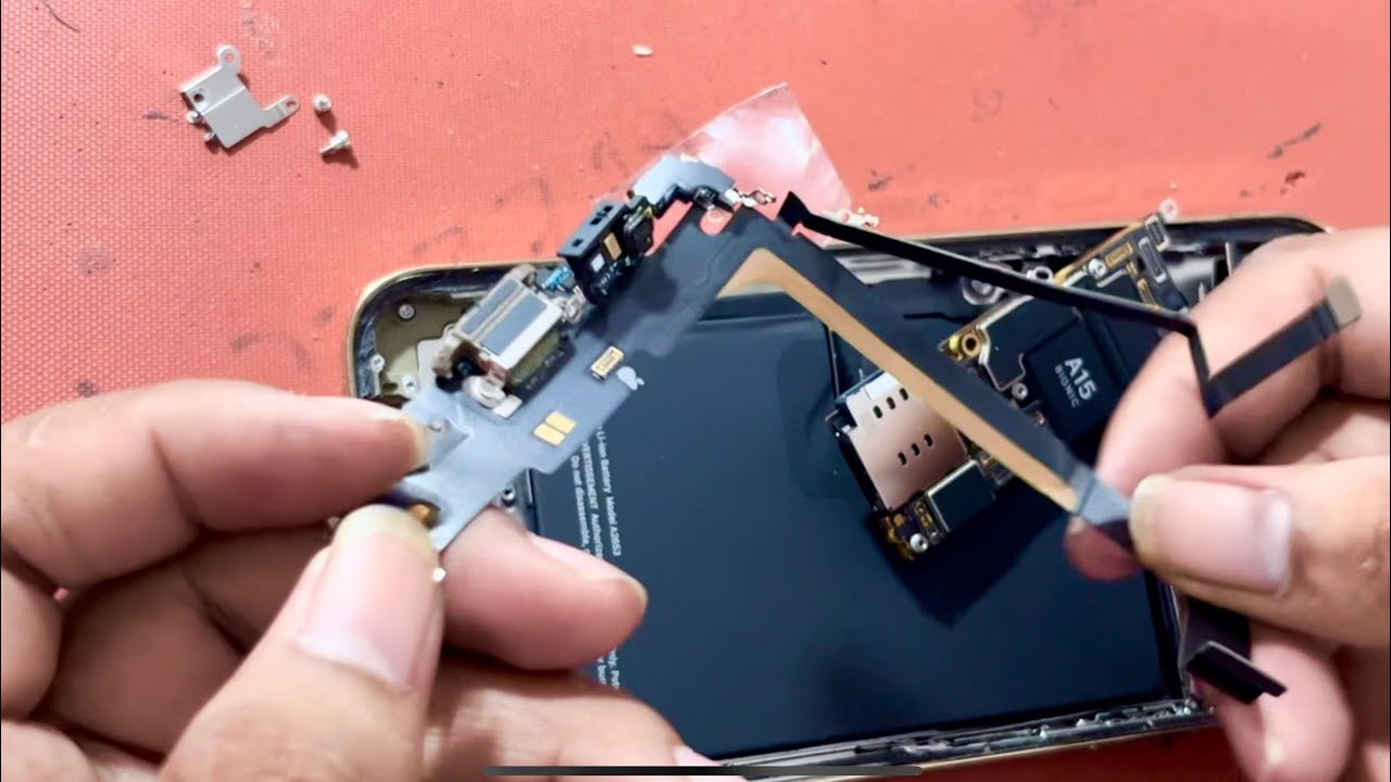 iPhone 15 Pro: Loose USB-C? Read this - Apple Community