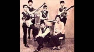 Download lagu Les Fentones - Di Saat Bahagia.