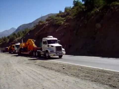 volvo-y-scania-hyunday-subiendo-hacia-portillo-chile