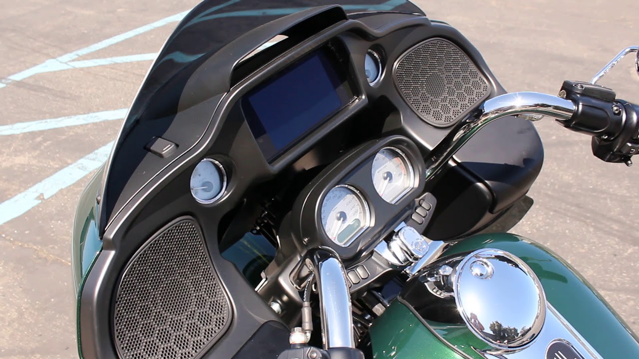 19 Fltrx Road Glide Kinetic Green At Biggs Harley Davidson In San Marcos Ca Youtube 19 Fltrx Road Glide Kinetic Green At Biggs Harley Davidson In San Marcos Ca Youtube