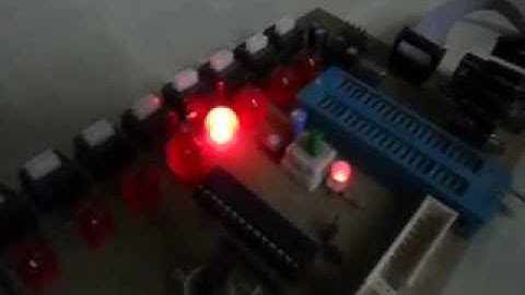 AvrStudio4+winavr+extreme burner.AVI