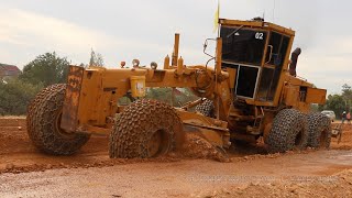 គ្រឿងចក្រធ្វើផ្លូវកម្ពុជា Heavy equipment modern road machinery operator foundation in Cambodia