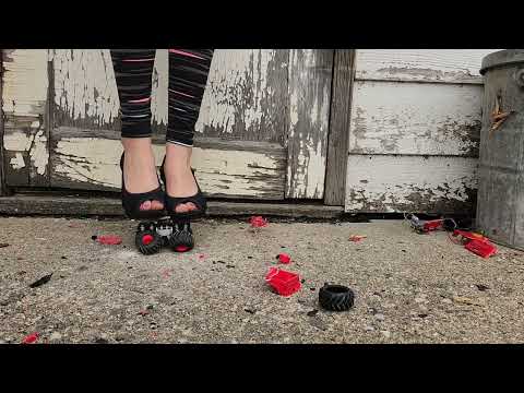 Toy Ford f150 crushed by Amy heels #asmrcrush #asmrsounds #satisfying