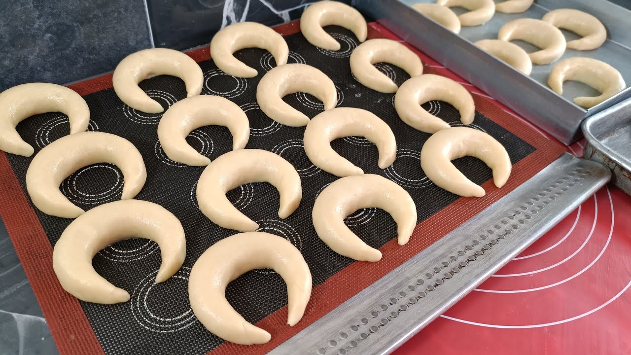 تشارك المسكر بعجينة هشة ناجحة حمري بيه وجهك😍مع سر نجاح العقدة تبقى طرية مدة طويلة مننصحكش تراطيه💥