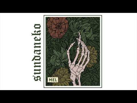 Putar Accepting Thyself - MelSickScreamoAnnie