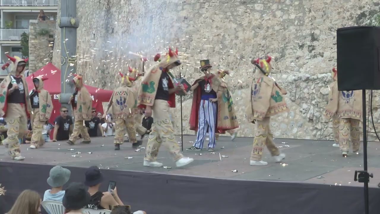 Versos del Ball de Diables infantil de l'Agrupació de Balls Populars per Santa Tecla 2025