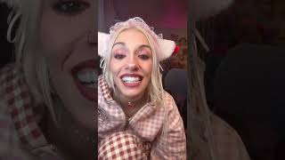 Live Highlight Lipstick On My Teeth Lol