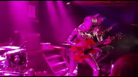 Les Robots -Do The Robot!