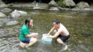 990724全家玩水樂-舅舅欺負人.MOV