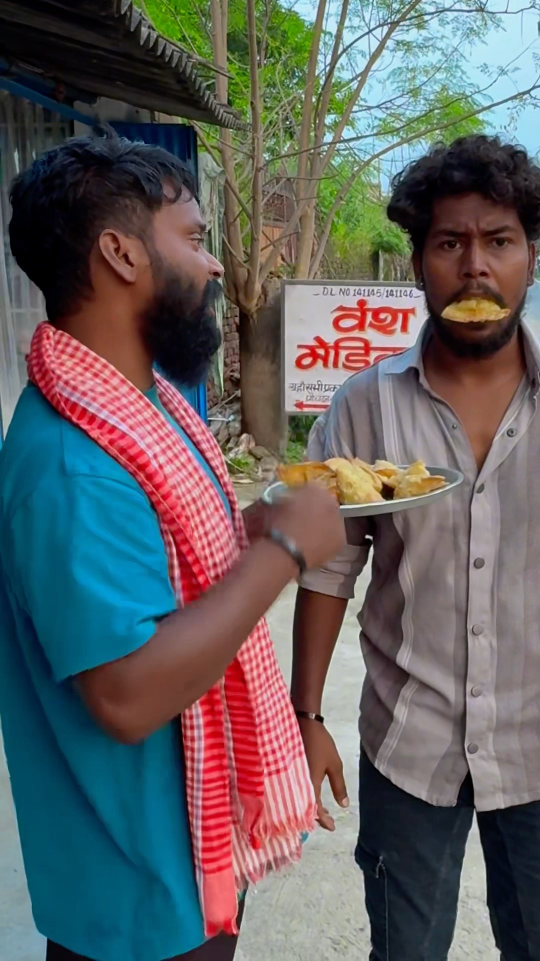 क्या बोल दिया ??#comedy #realfools #vikramcomedyvideo #vikramfunnyvideo #memes