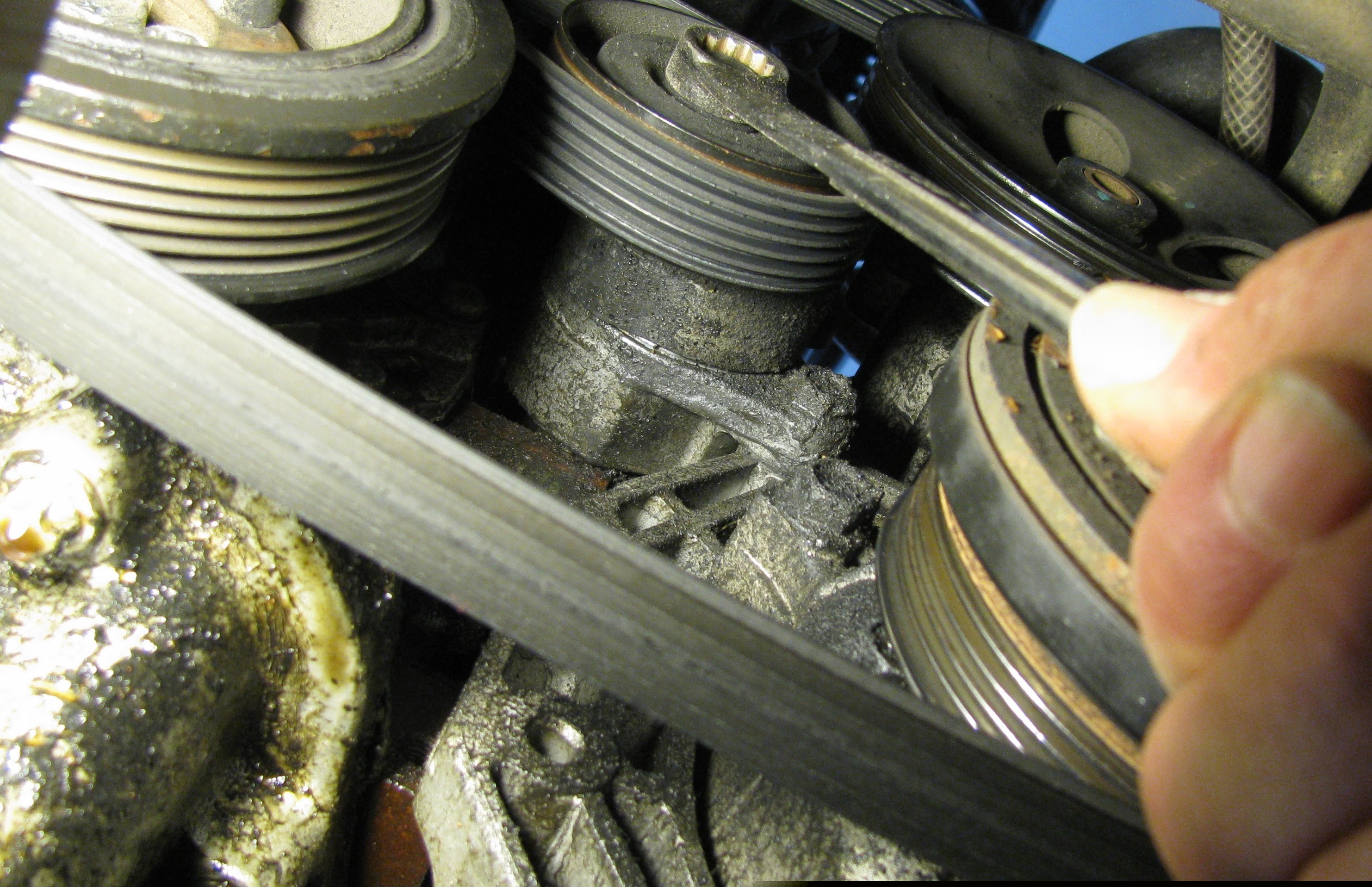 the original mechanics belt Replacing the timing belt and front oil seal on a GM 2.2L engine Daewoo, Isuzu, part 4: Re-assembly