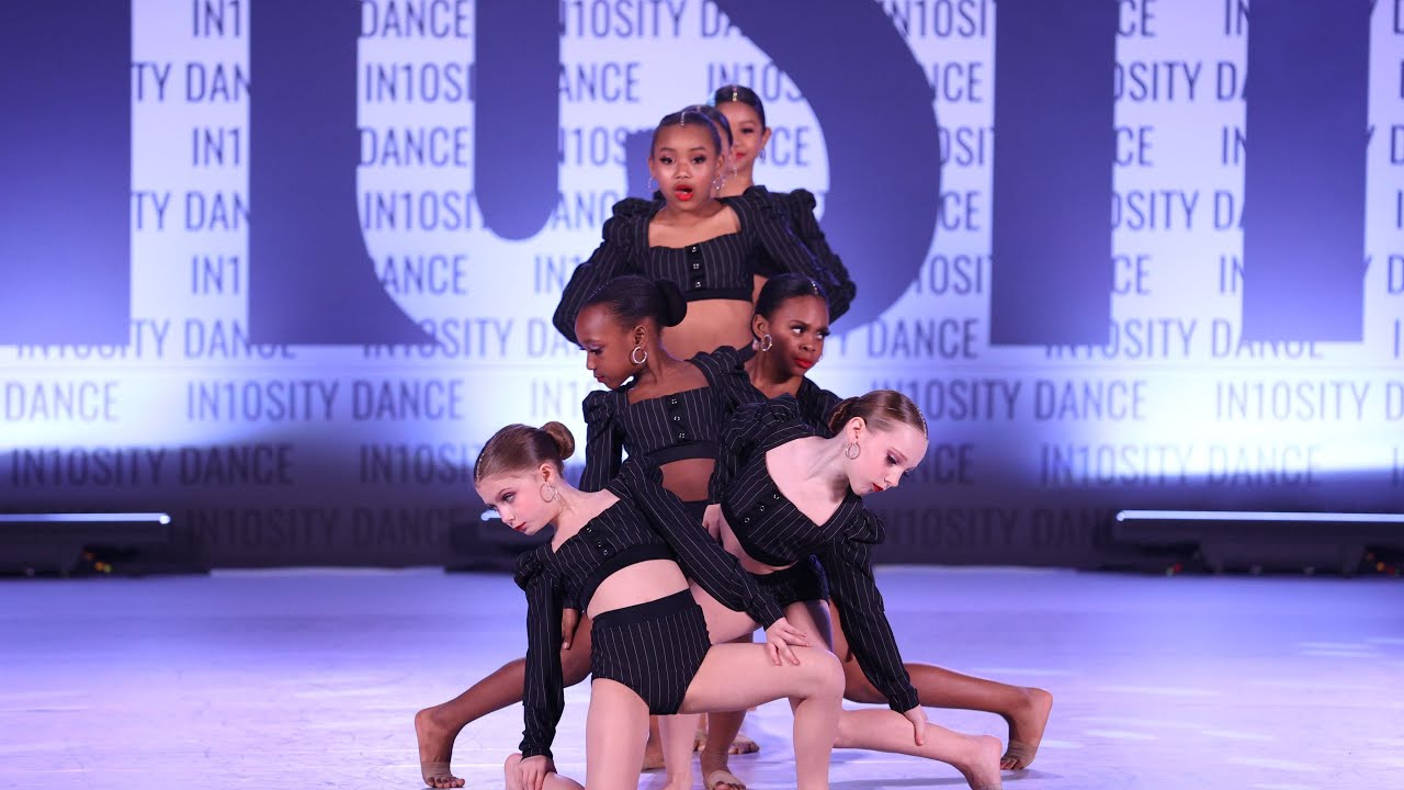 Taryn in Beyonce’s “DIVA