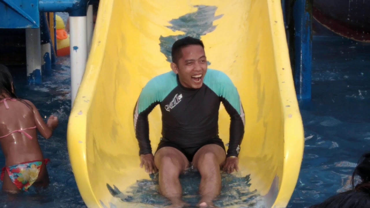 blu pool water park - YouTube