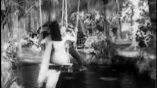 Miniatura de vídeo de "Pesuvathu Kiliya"