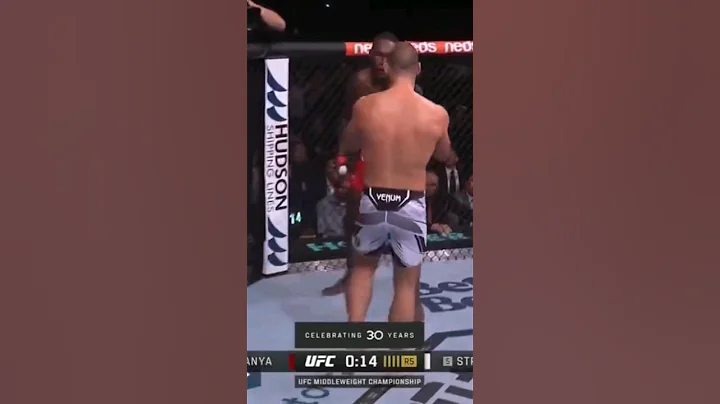 Sean Strickland just took the belt away from Israel Adesanya #ufc #ufc293