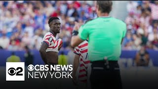 U.S. survives red card, advances to World Cup's Round of 16 screenshot 3