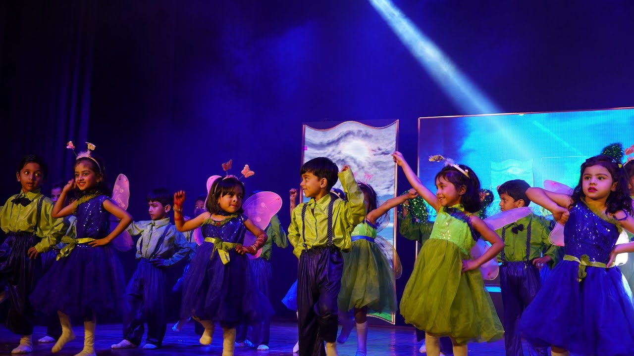 Beautiful Group Dance – Chale Jaise Hawayein | Annual Function