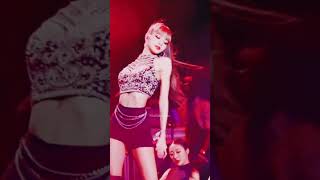 blackpink Lisa hot and sexy'dance moves status ?