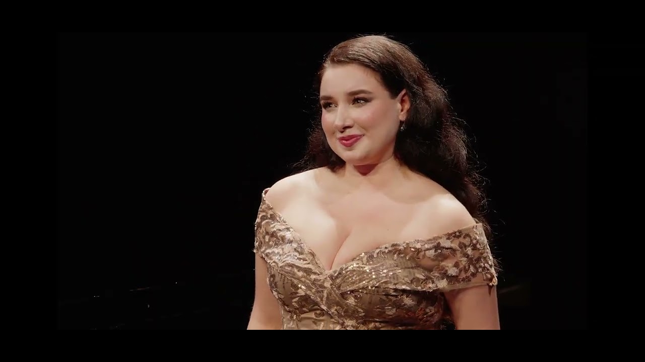 R. Leoncavallo - “I pagliacci” - Nedda - “Qual fiamma avea nel guardo… Stridono lassù”