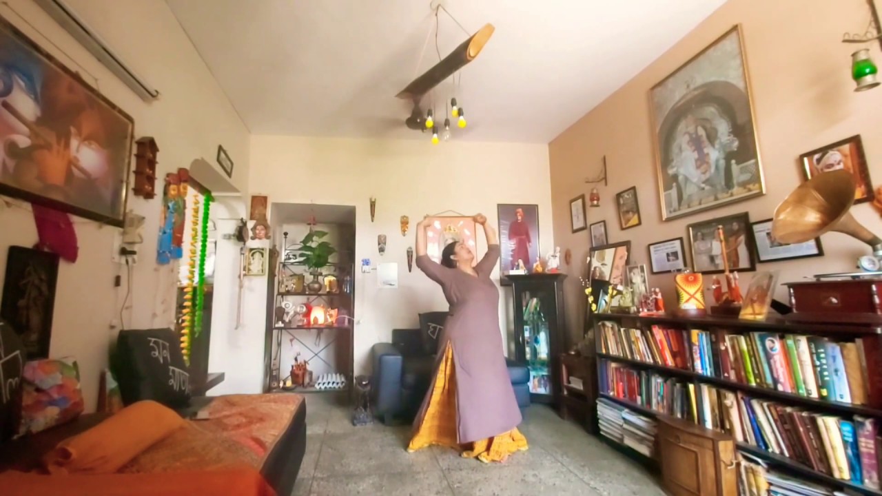 Mathura Nagarpati Raincoat Dance Cover YouTube