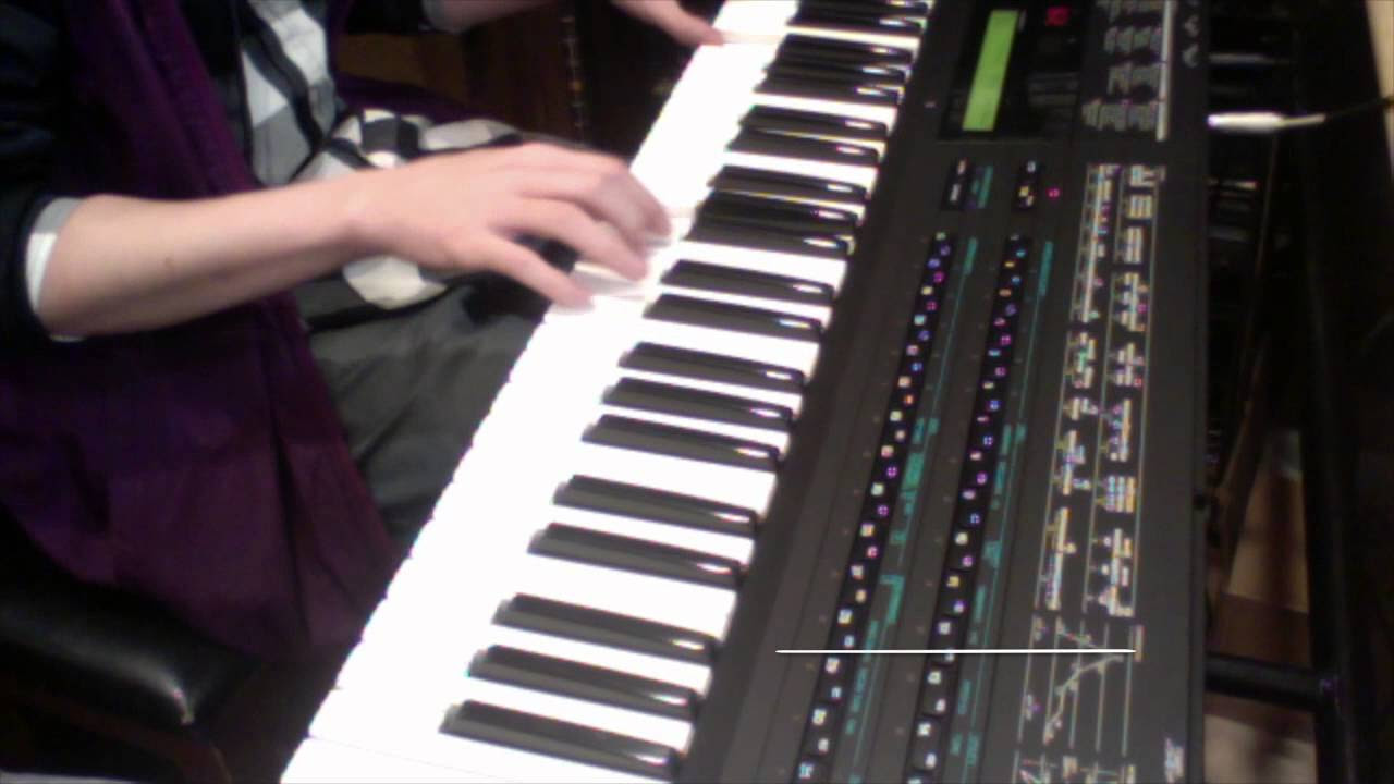 YAMAHA DX7 II FD - YouTube