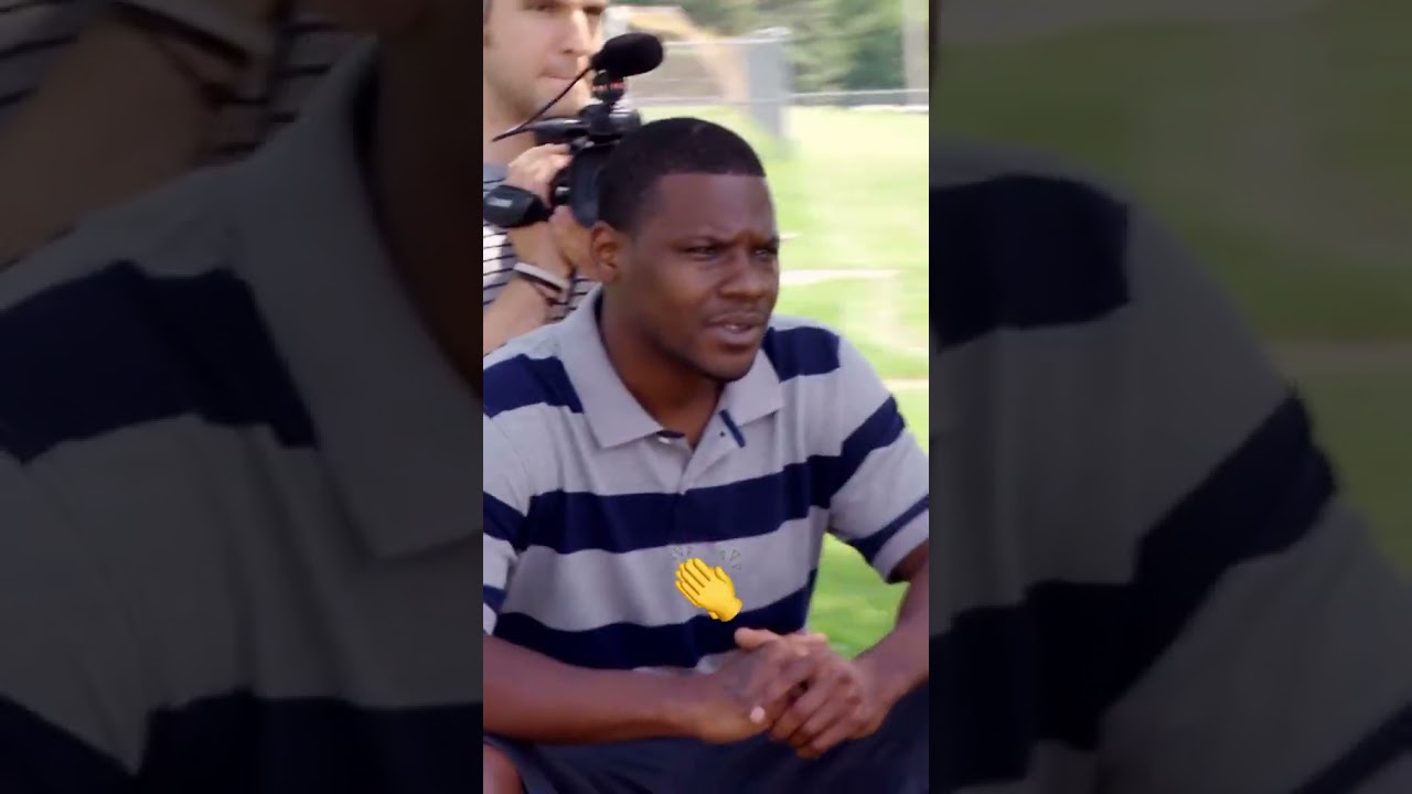 Who would've known clapping could be iconic? 👏 