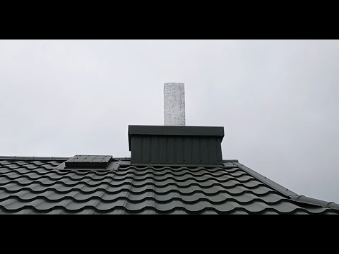 Видео: Как поставить световой люк на резиновую крышу?