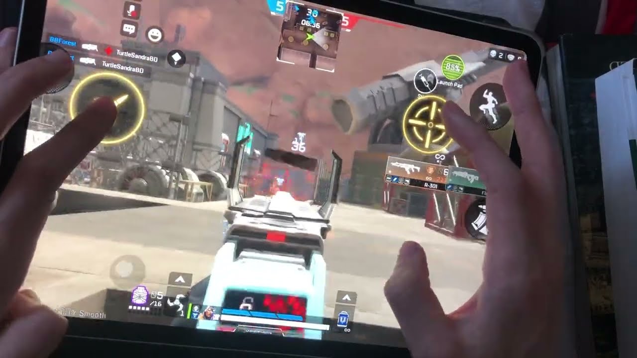 Apex Legends Mobile 6 Fingers Claw iPad Pro 2018 Handcam (HUD + Sensitivity comparison with CODM)