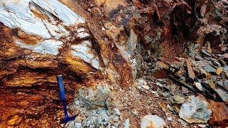 Prospecting 600 Meters of Copper, Gold Bearing Veins That Run Up This Mountain! by 911 EXPLORATION CORP 4,459 views 2 months ago 15 minutes