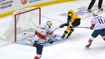 Bryan Rust, Riley Sheahan go to work on the penalty kill