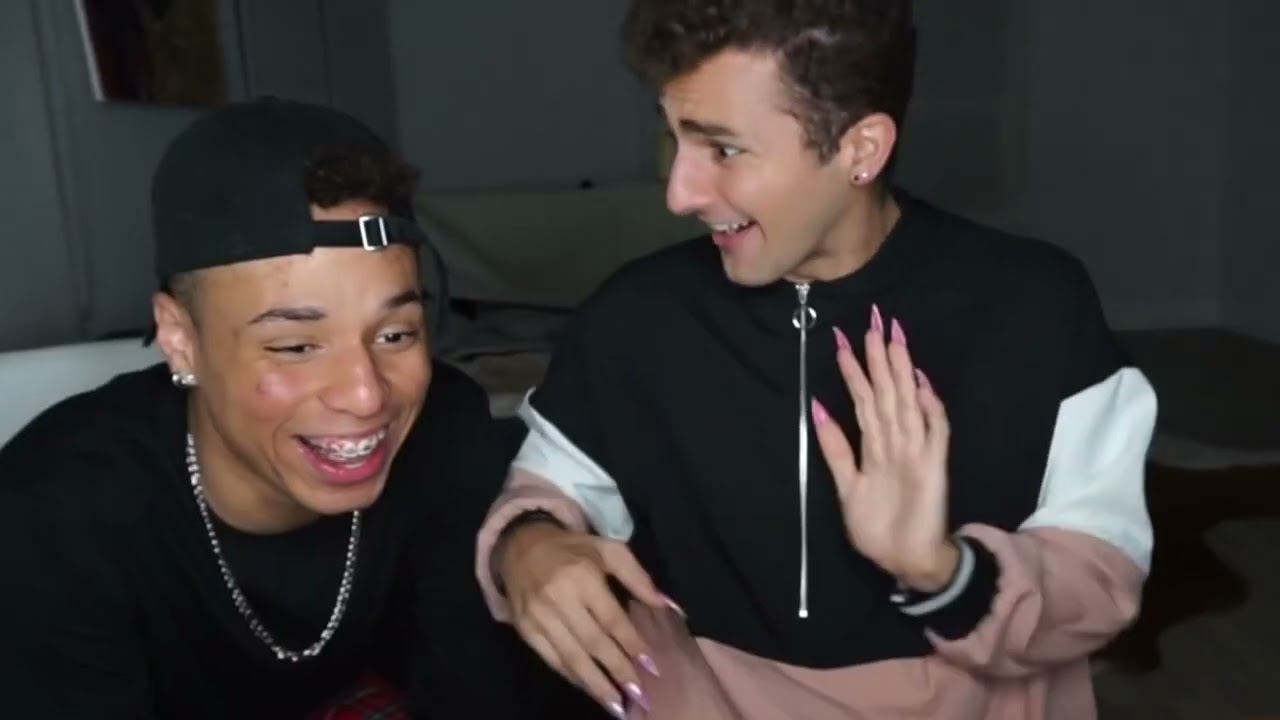 Larray's Funniest Roblox Moments & Iconic Comebacks Through The Years