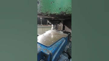 MACHINING: GETTING READY FOR MICROSTRUCTURE, PREPARING A MARTENSITIC SAMPLE ON THE MILLING MACHINE.