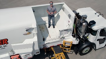 Mack LR64R/Labrie Automated Side Loader Part 5 - Arm & Hopper