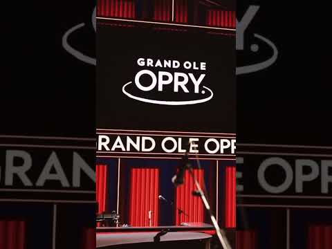 Everything Falls Into Place ⚡️ @masonramsey performed at the iconic Grand Ole Opry 🤍